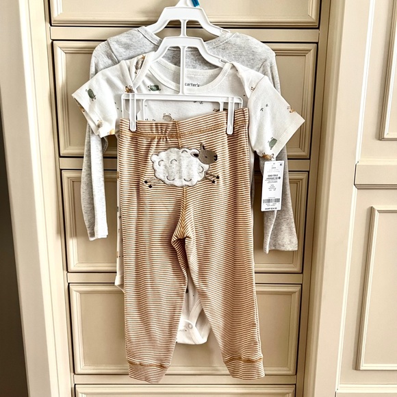 Baby and Toddler 2- 3 piece outfit bundle 18 & 24 months from Carter & Star Wars - Picture 2 of 11